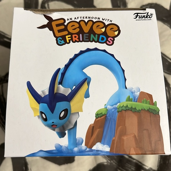 FUNKO An Afternoon with Eevee and Friends Pokémon Center Vaporeon Figure RARE💧 - Picture 1 of 4